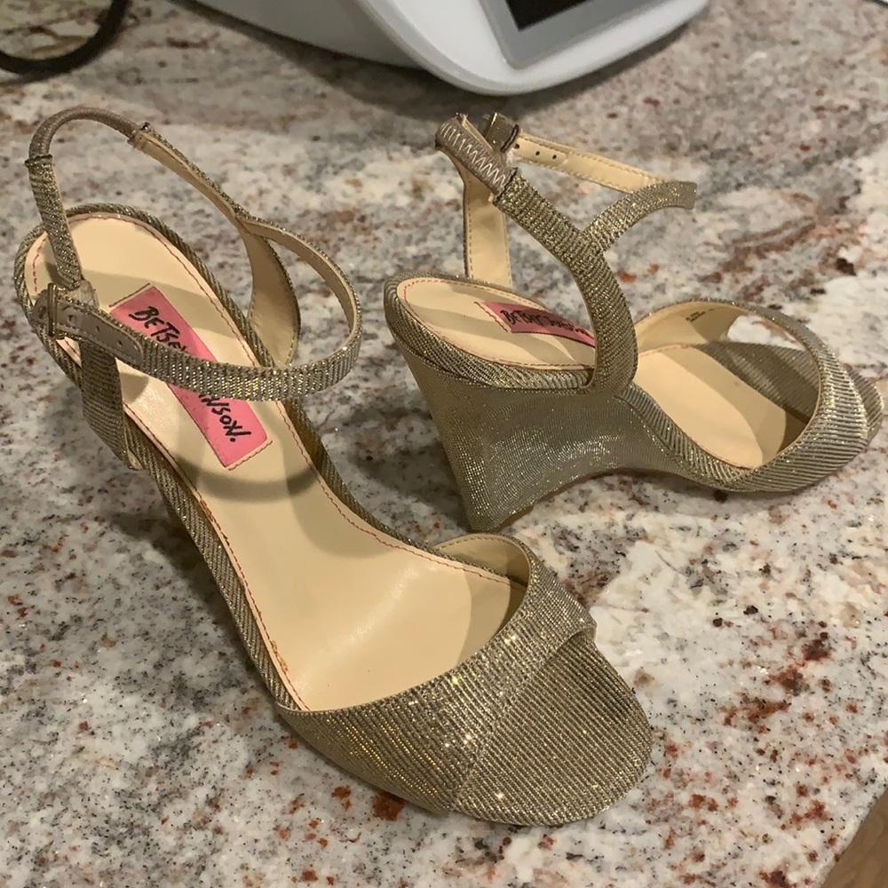 Betsey Johnso, Duane wedge. Size 6.5